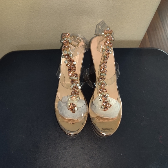 BRAND NEW Fashion Nova:Binky RoseGold Wedges - Picture 3 of 5